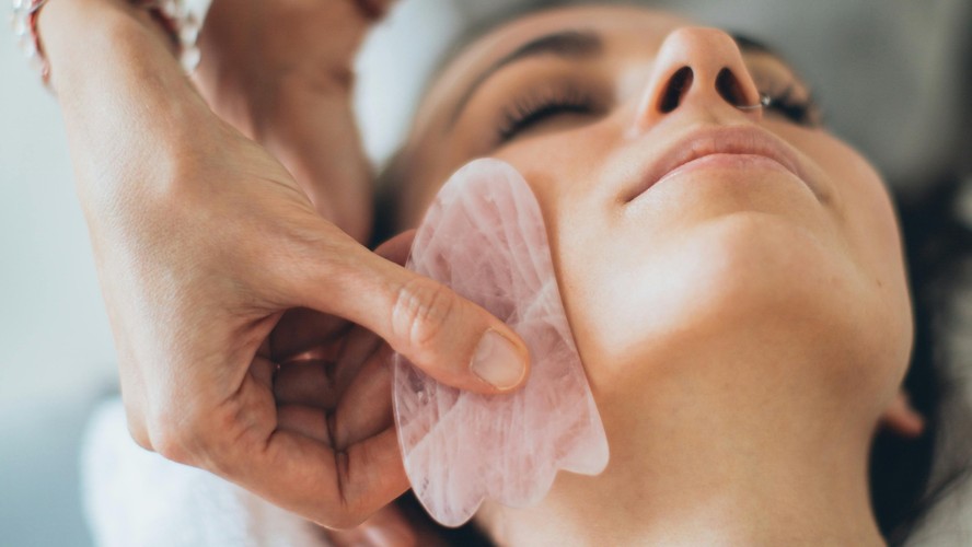 diferença entre rolo de jade e gua sha para pele