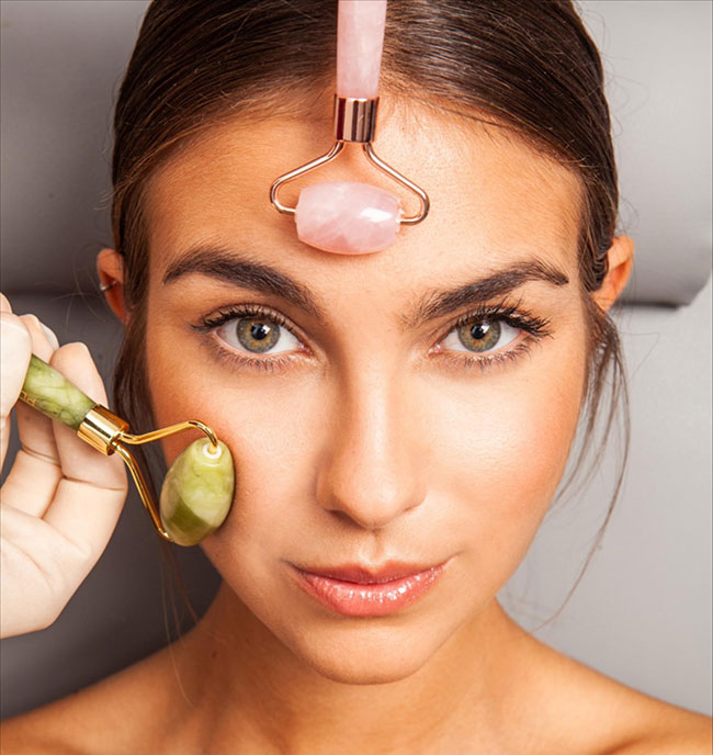 como usar rolo de jade para olheiras