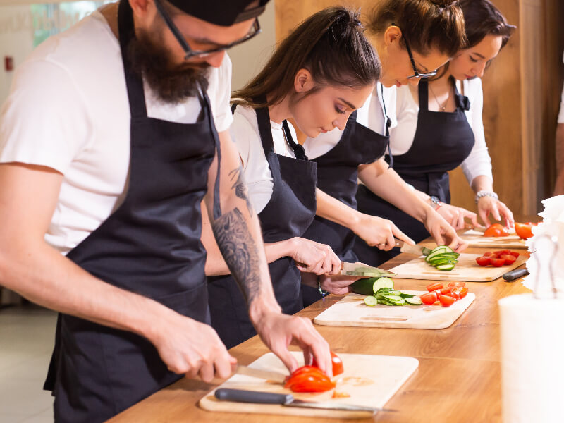 benefícios de fazer um curso de culinária para iniciantes