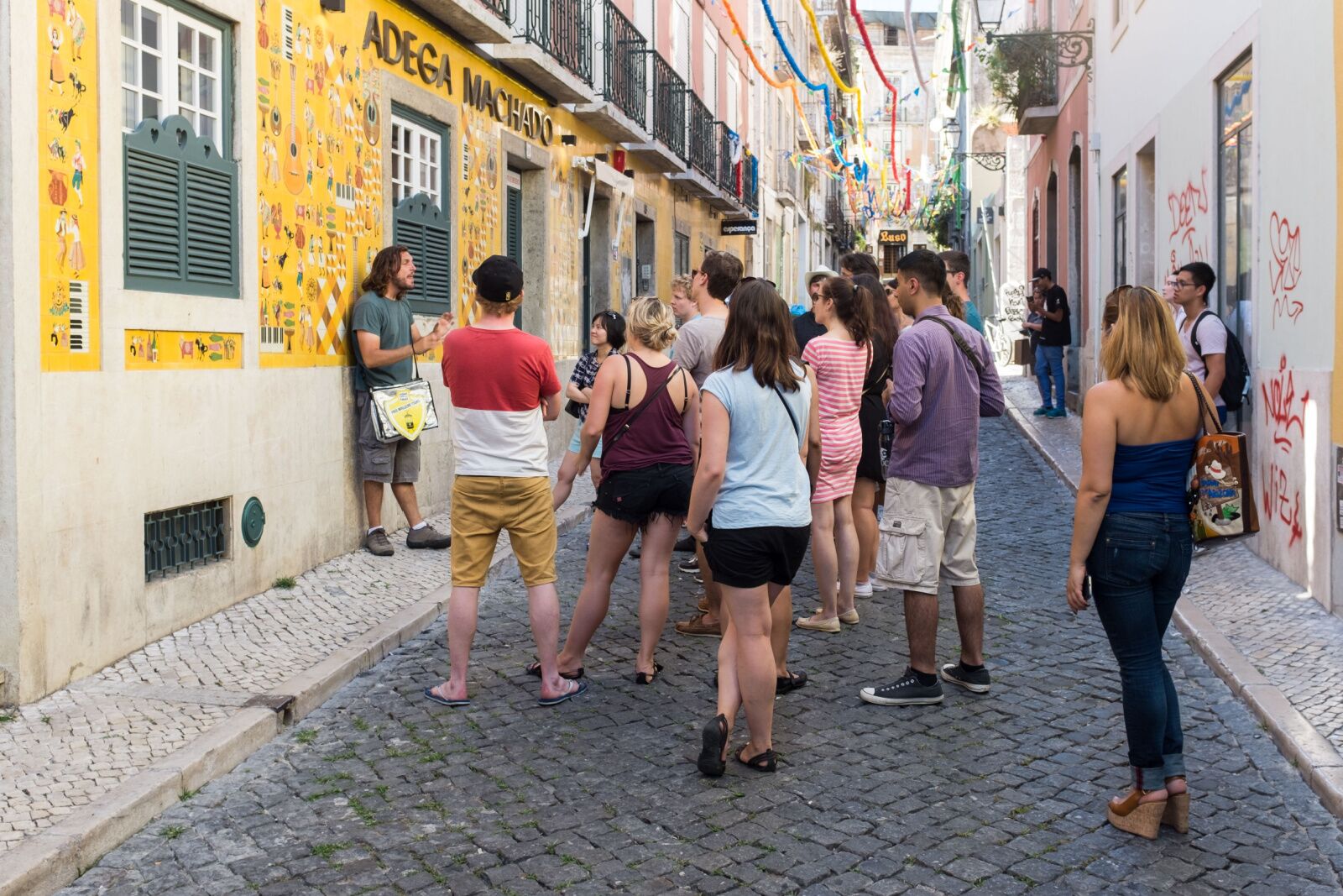 melhor free walking tour para viajantes solos