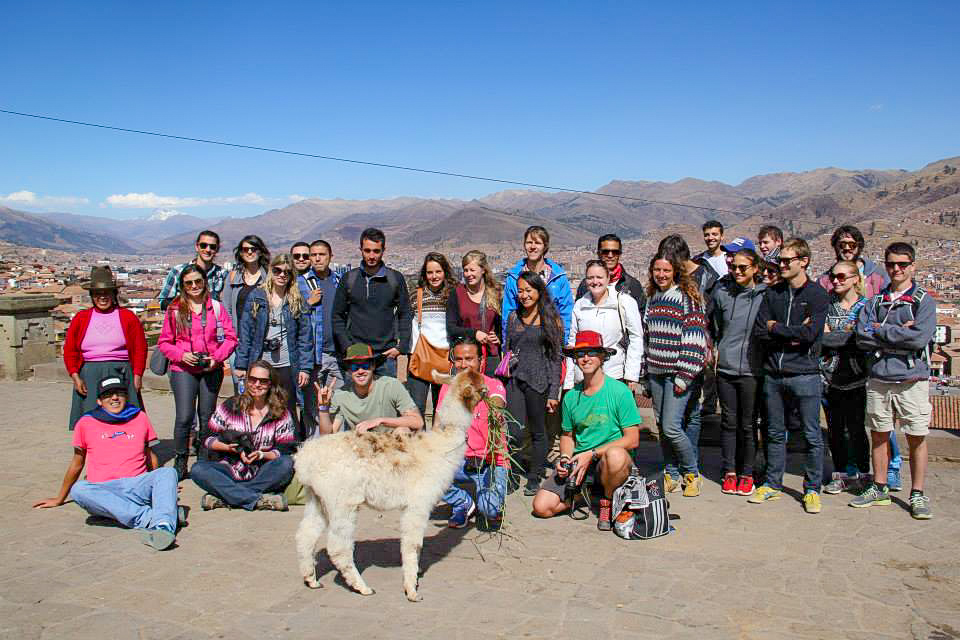 economizar em viagens com free walking tour