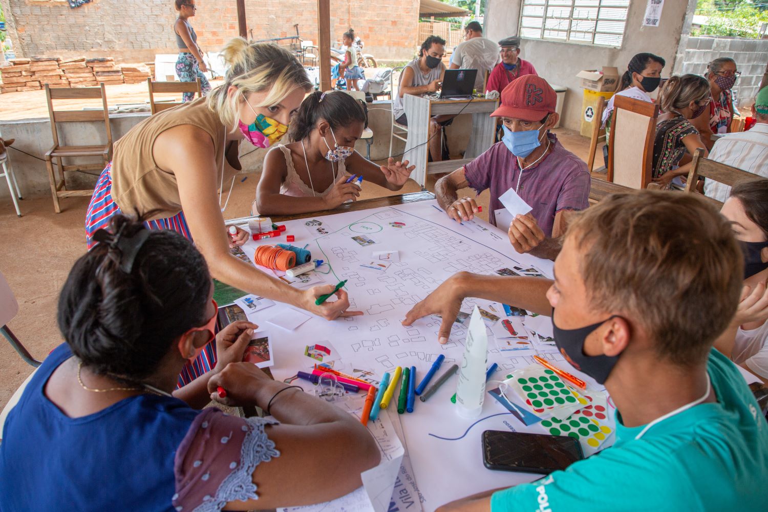 Benefícios de fazer trabalho voluntário com adolescentes