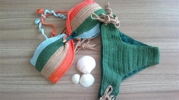 Biquíni de Crochê Infantil com Babado: Receitas e Gráficos