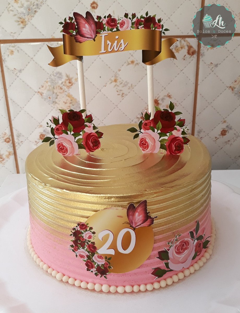 Bolo rosa bebê com dourado