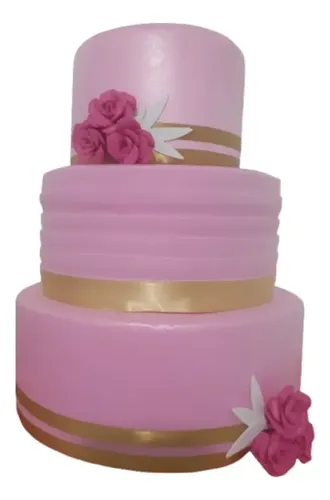 Bolo floral rosa e dourado
