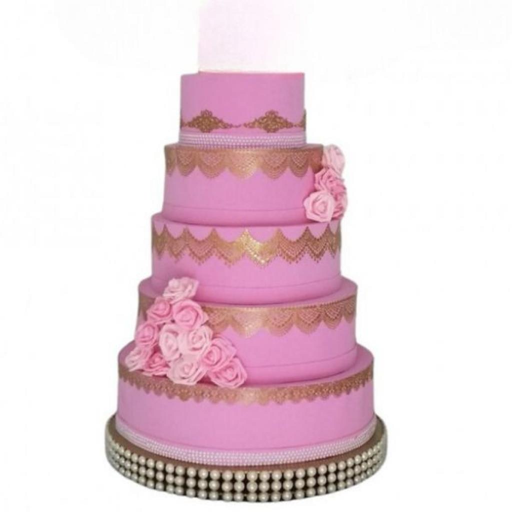 Bolo floral rosa e dourado
