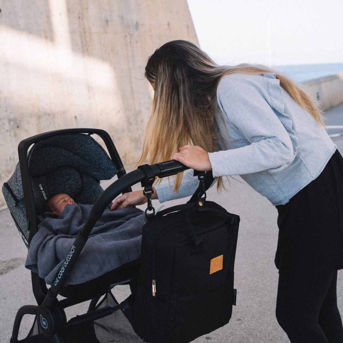 O Que Levar na Bolsa da Maternidade: Checklist Essencial para Pais