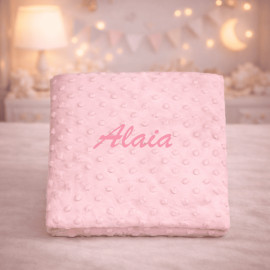 Como Garantir a Segurança do Bordado na Roupa do Recém-Nascido