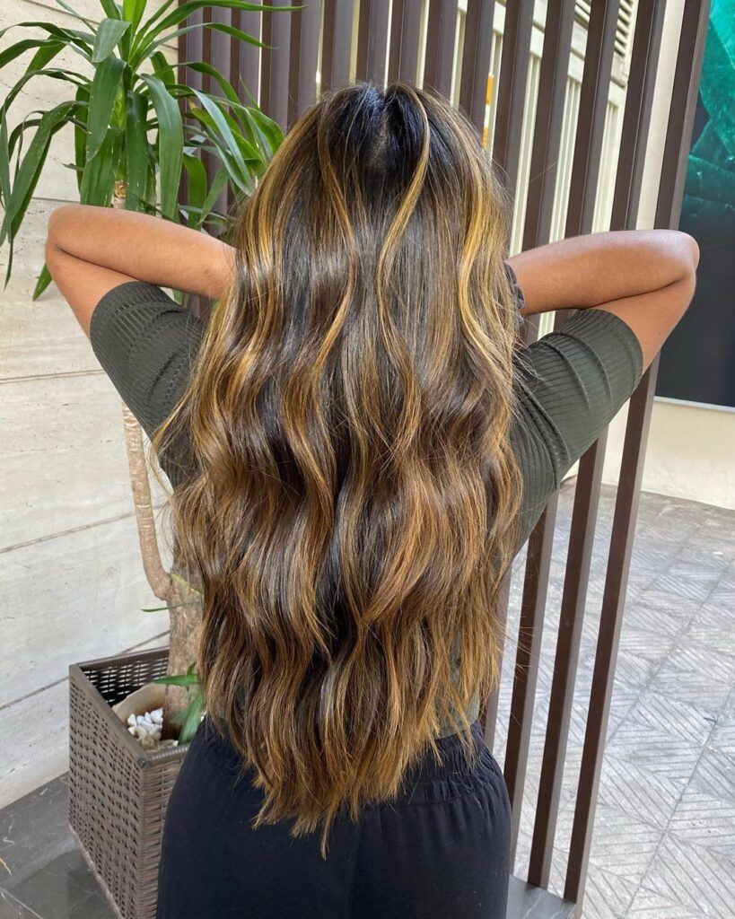 cabelo longo para rosto redondo