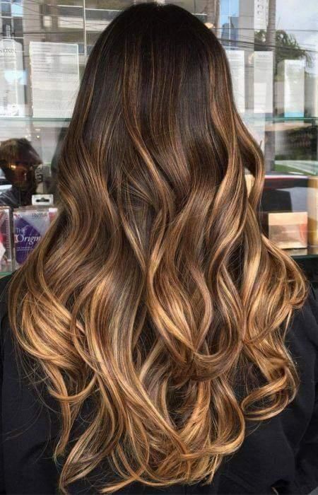 morena iluminada cabelo comprido 2026