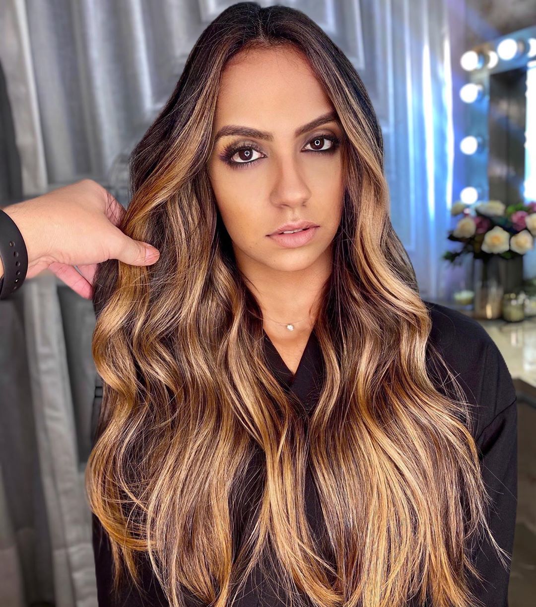 melhores tons de cabelo cor de avelã para pele clara