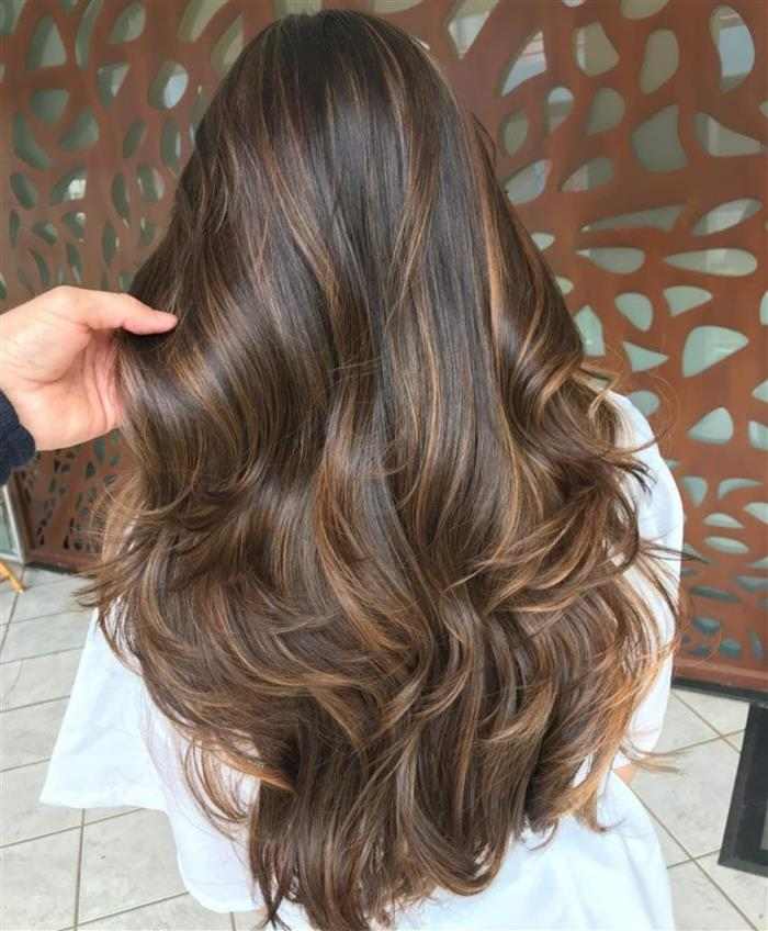 cabelo longo liso com volume