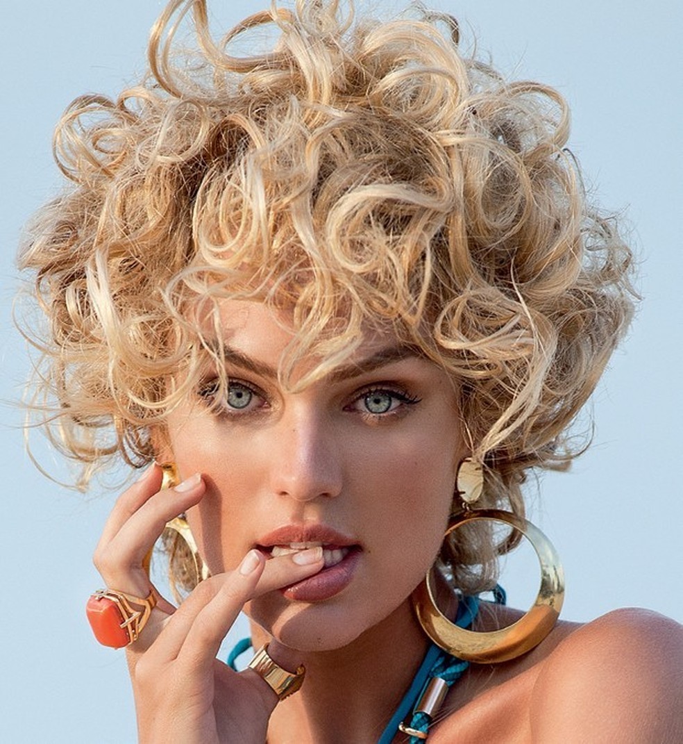 cabelo ondulado volumoso feminino