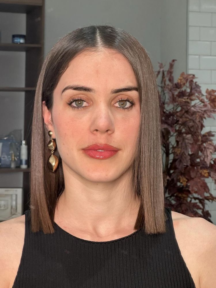 cabelo pelos ombros liso