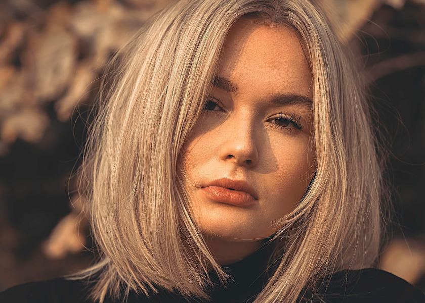 cabelo pelos ombros liso