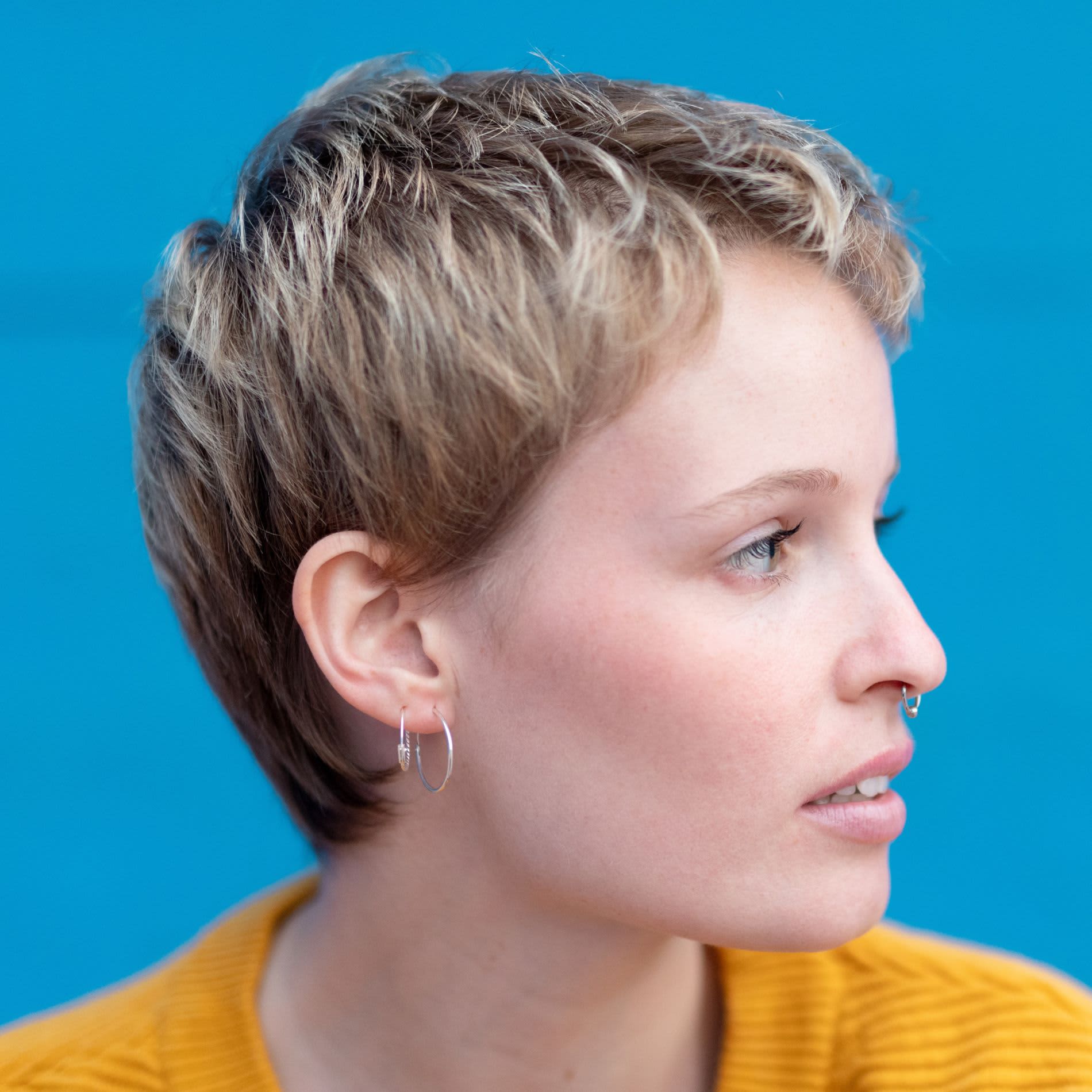 melhores cortes de cabelo curto para rosto redondo 2024