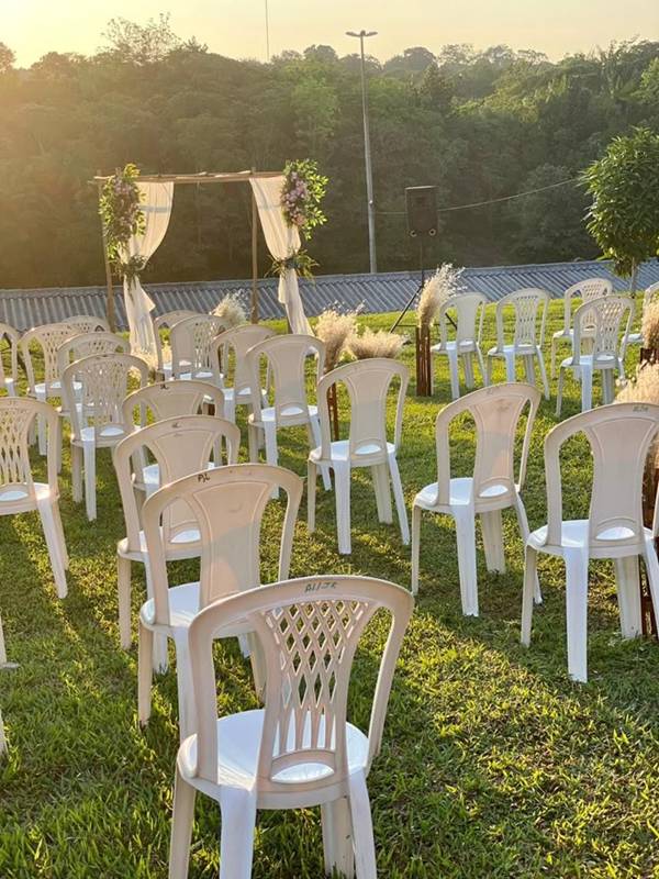 casamento simples e barato ao ar livre