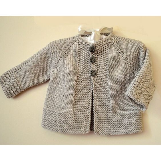 casaquinho de bebe em trico com grafico