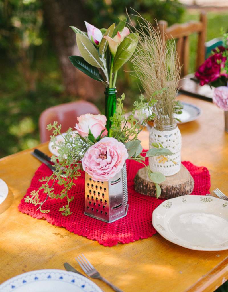 Flores Delicadas: Arranjos Minimalistas com Mosquitinho para Casamentos