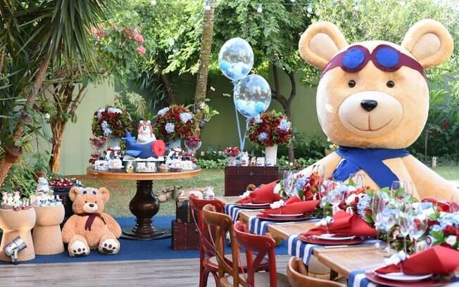 5 ideias de títulos:
1. Chá de Bebê Ursinho Príncipe: Guia Completo de Decoração e Planejamento
2. Inspirações Criativas para um Chá de Bebê Inesquecível com Tema Ursinho Príncipe
3. Do Convite à Lembrancinha: Tudo sobre o Tema Ursinho Príncipe para seu Chá de Bebê
4. Como Organizar um Chá de Bebê Ursinho Príncipe: Dicas de Decoração