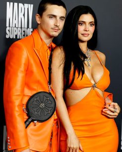 Color Block: Guia Completo para Combinar Laranja e Roxo