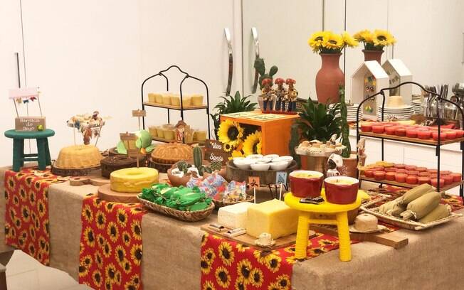 Iluminação e Velas: Dicas para Criar o Ambiente Perfeito no Seu Buffet Noturno