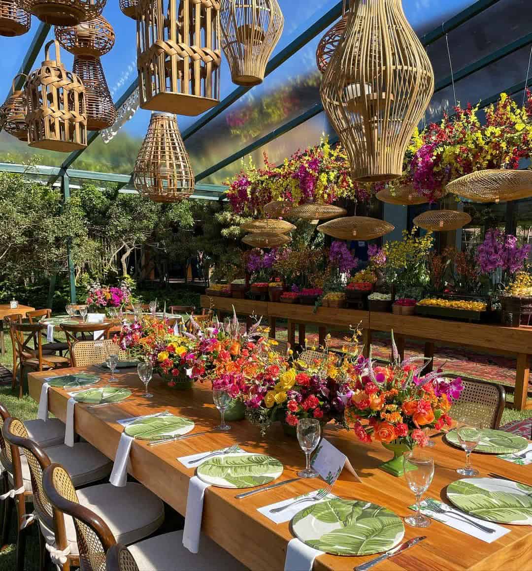 Como decorar mesa de buffet para festas em casa