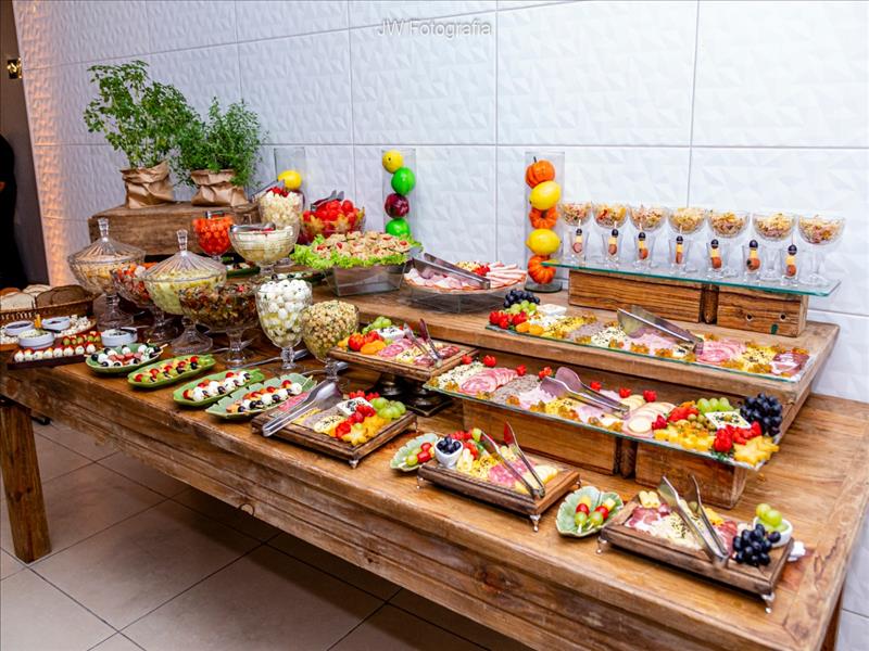 Arranjos de Centro de Mesa para Buffet: Ideias Criativas e Baratas
