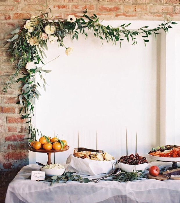 Guia Completo: Como Escolher a Toalha de Mesa Perfeita para Seu Buffet
