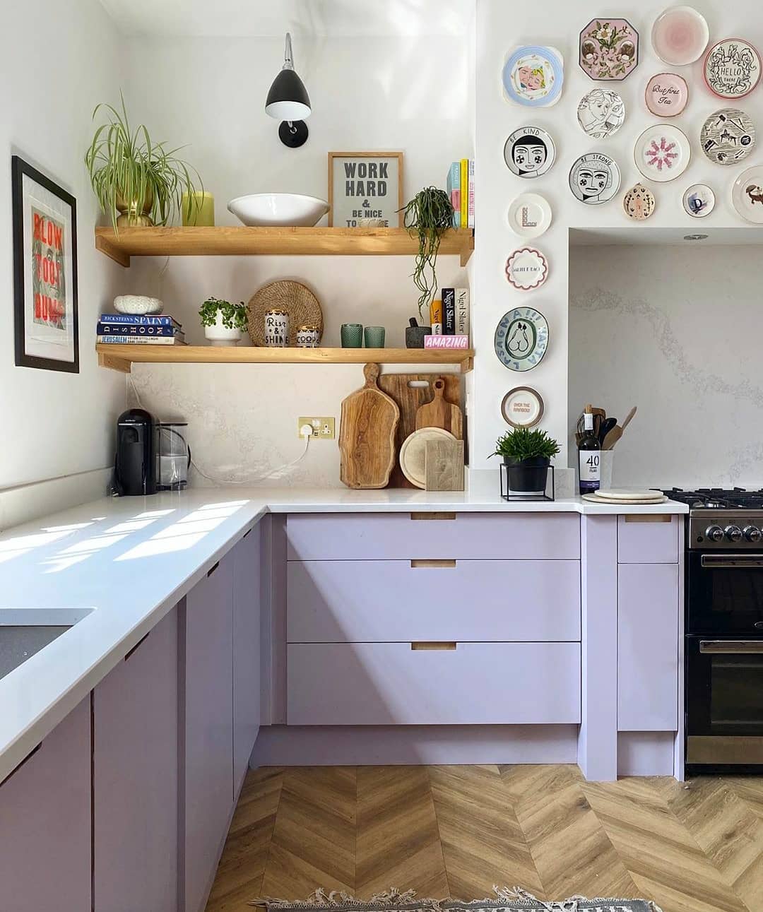 Como escolher o estilo de prateleira ideal para sua cozinha