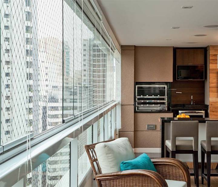 Como decorar sacada de vidro de apartamento