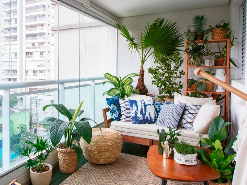 Como decorar sacada de vidro de apartamento