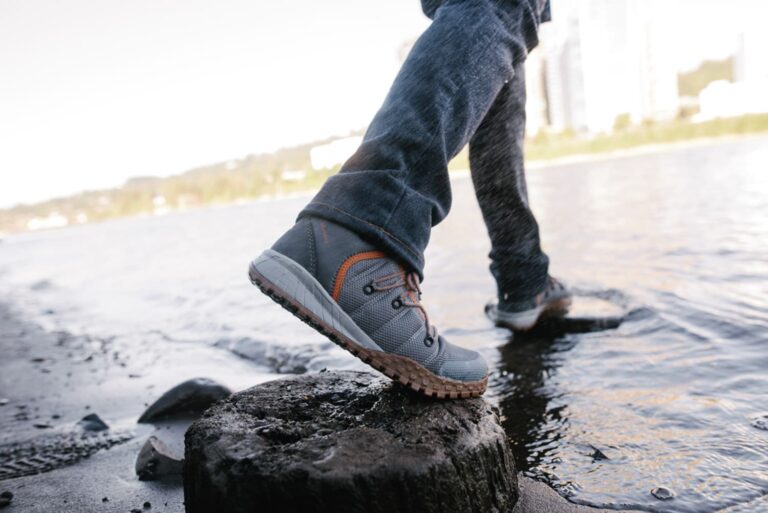 Como escolher o calçado de trilha feminino mais confortável