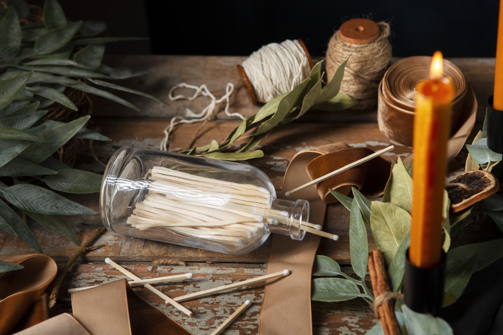 Ceras Vegetais vs. Parafina: Qual a Melhor para Suas Velas?