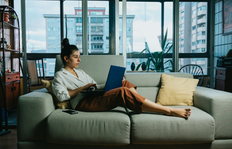 sofá-cama casal com bom custo-benefício