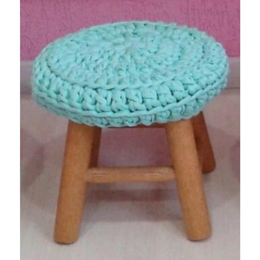 capa de crochê para banquinho de madeira