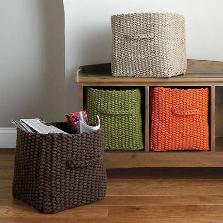 cesto de tecido com caixinha de leite