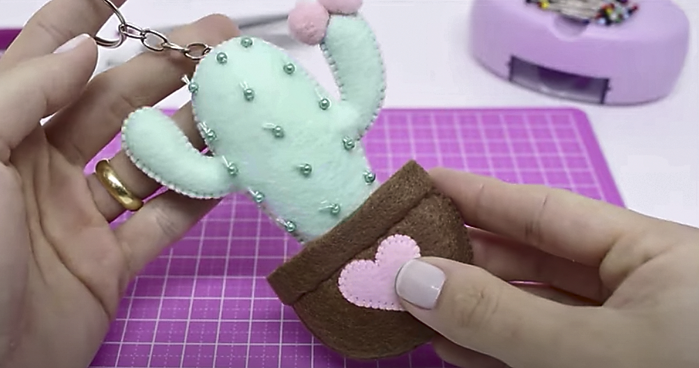 Como fazer chaveiros de feltro de animais