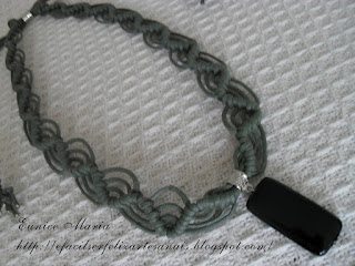 Inspirações de Colares de Macramê com Pedras: Ideias e Designs