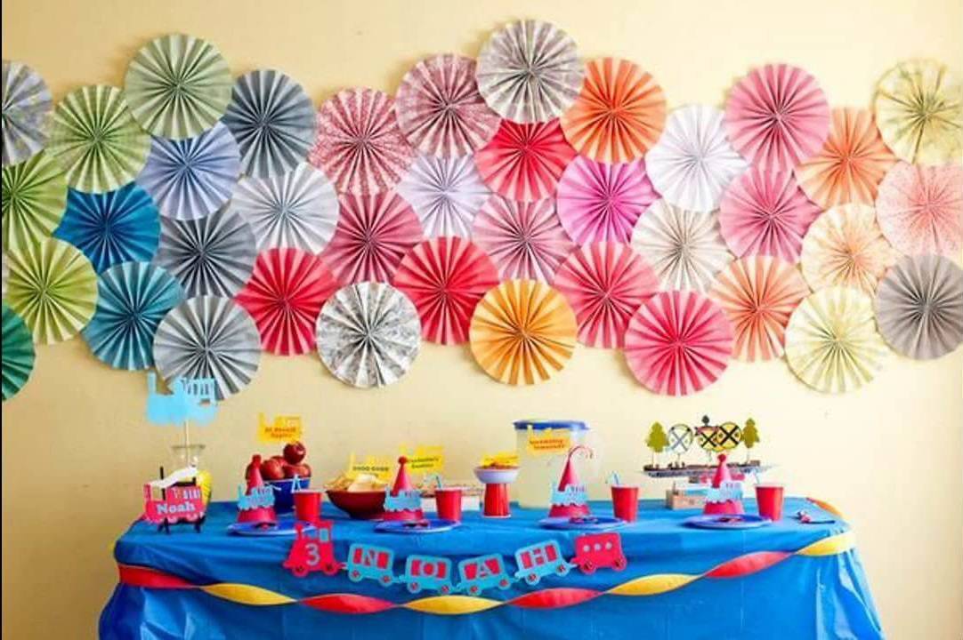 Como fazer decoração de festa infantil com papelão