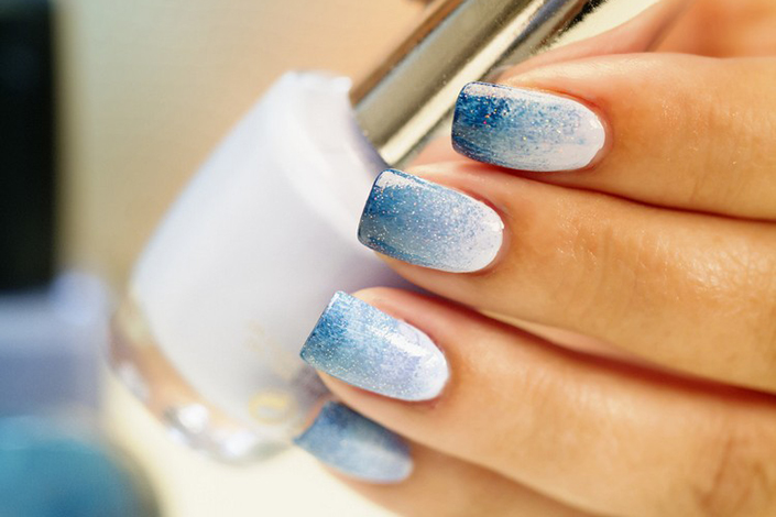 unhas com efeito degradê passo a passo