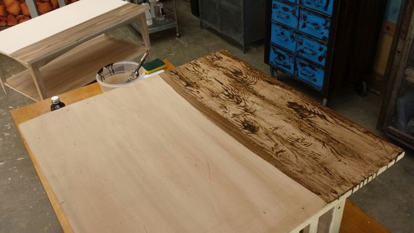 efeitos de envelhecimento em móveis de madeira