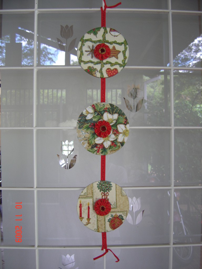 como decorar com CDs velhos e tecido