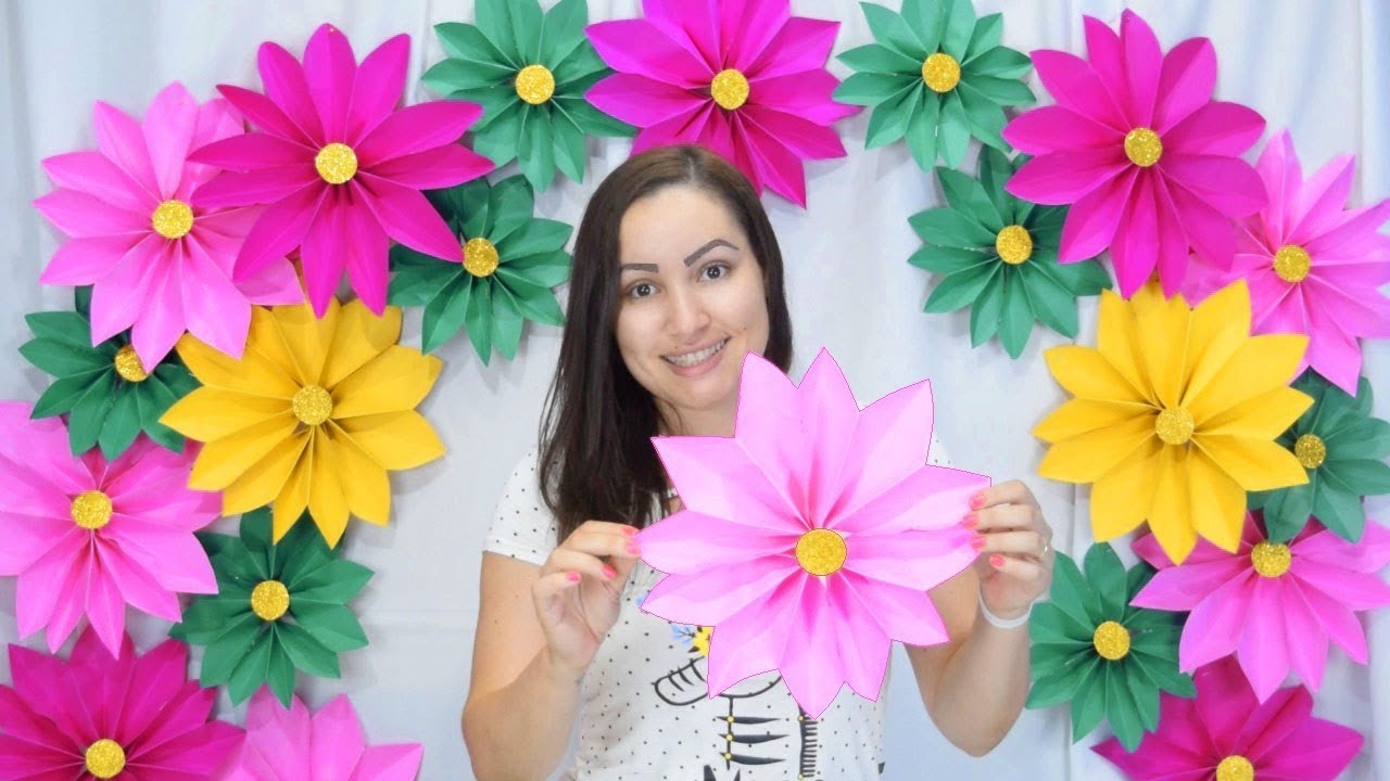 Como fazer flores de papel gigantes para festas