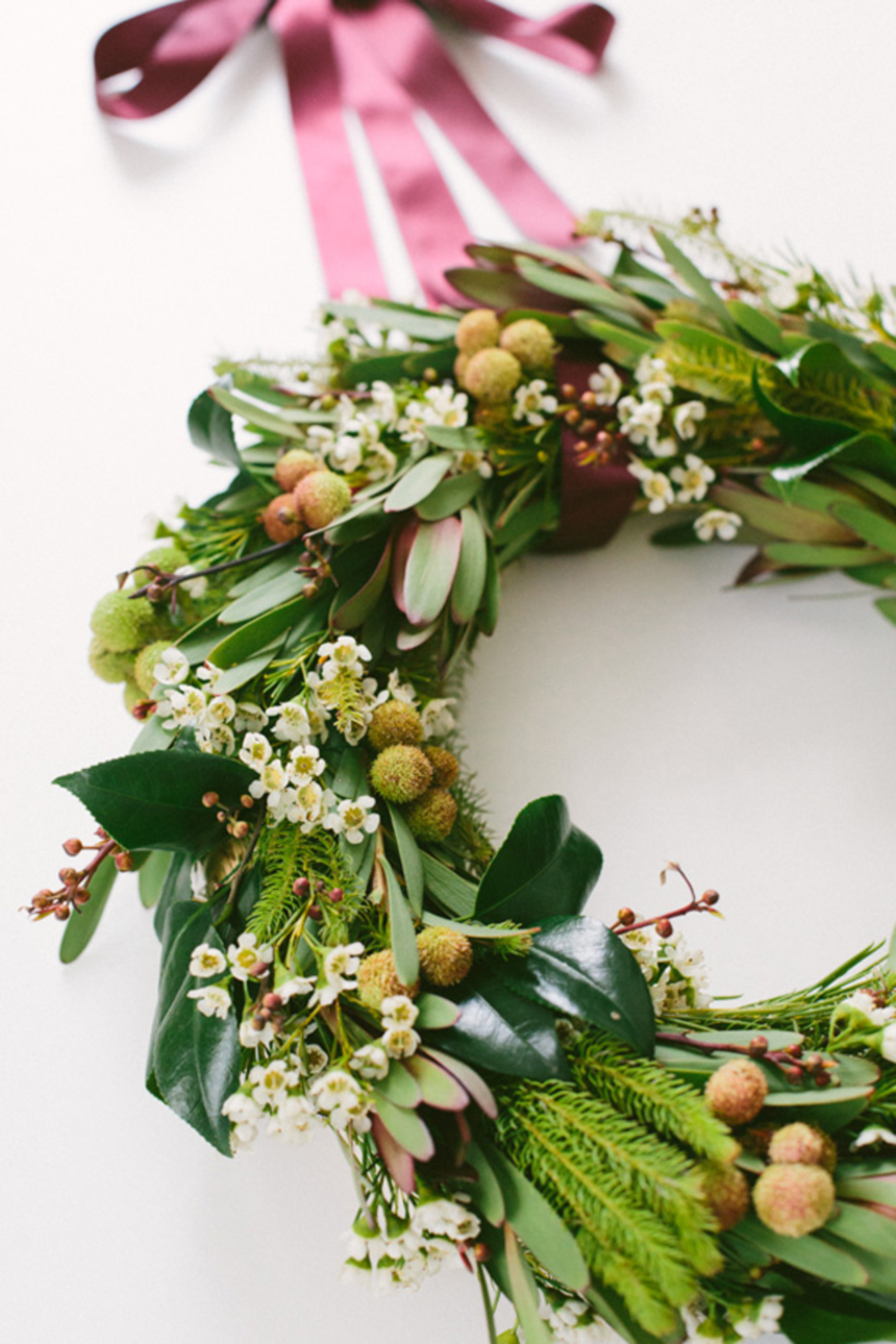 Como fazer guirlandas de flores para festas de verão