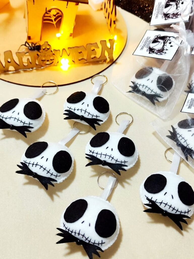 Como Montar Kits Temáticos de Halloween para Festas