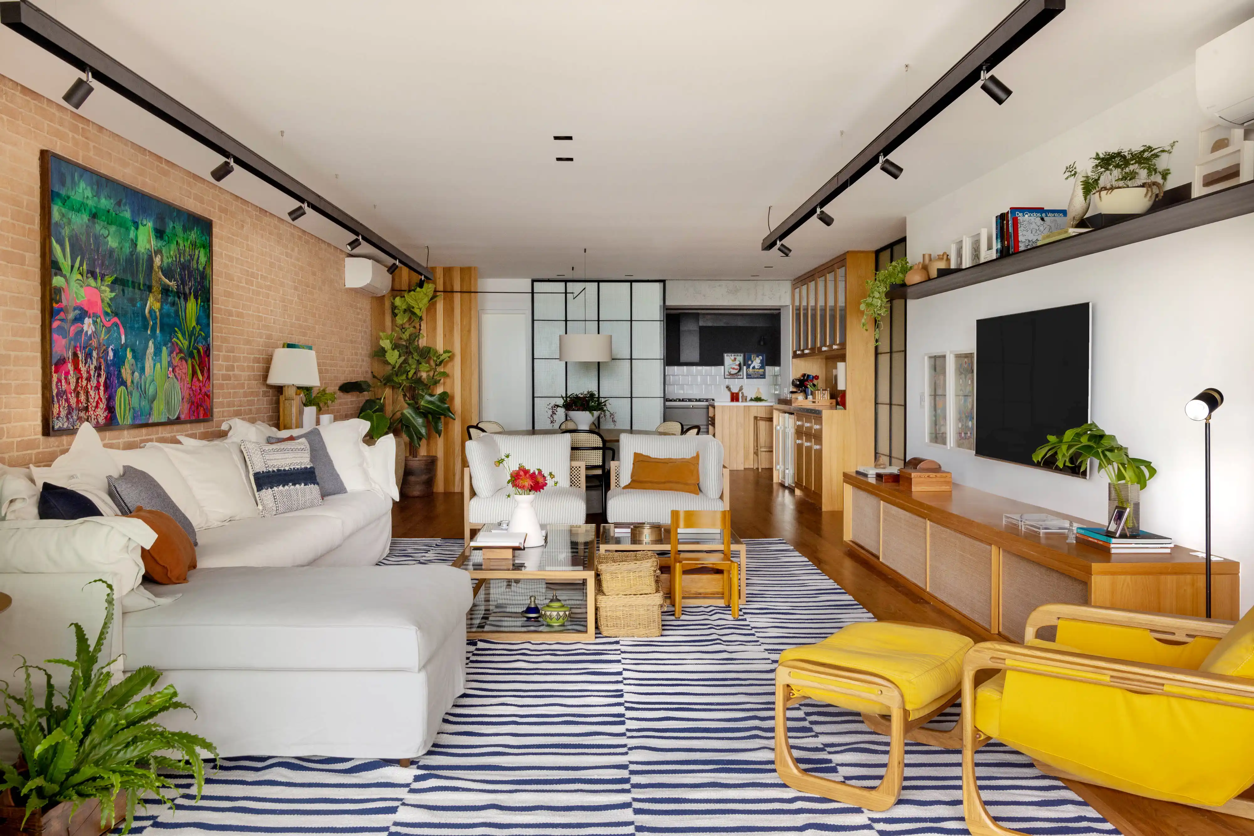 luminária de trilho com cano de PVC