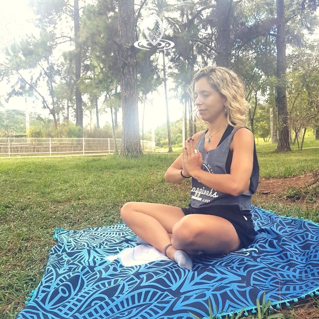 como meditar em parques públicos
