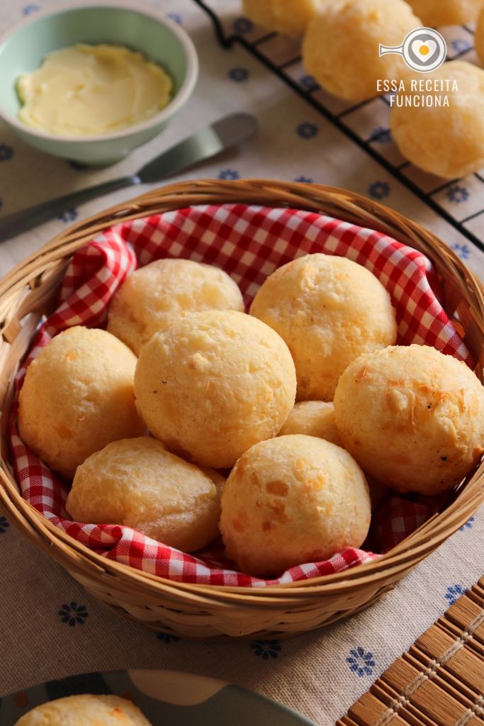 como fazer pão de queijo fofinho e crocante