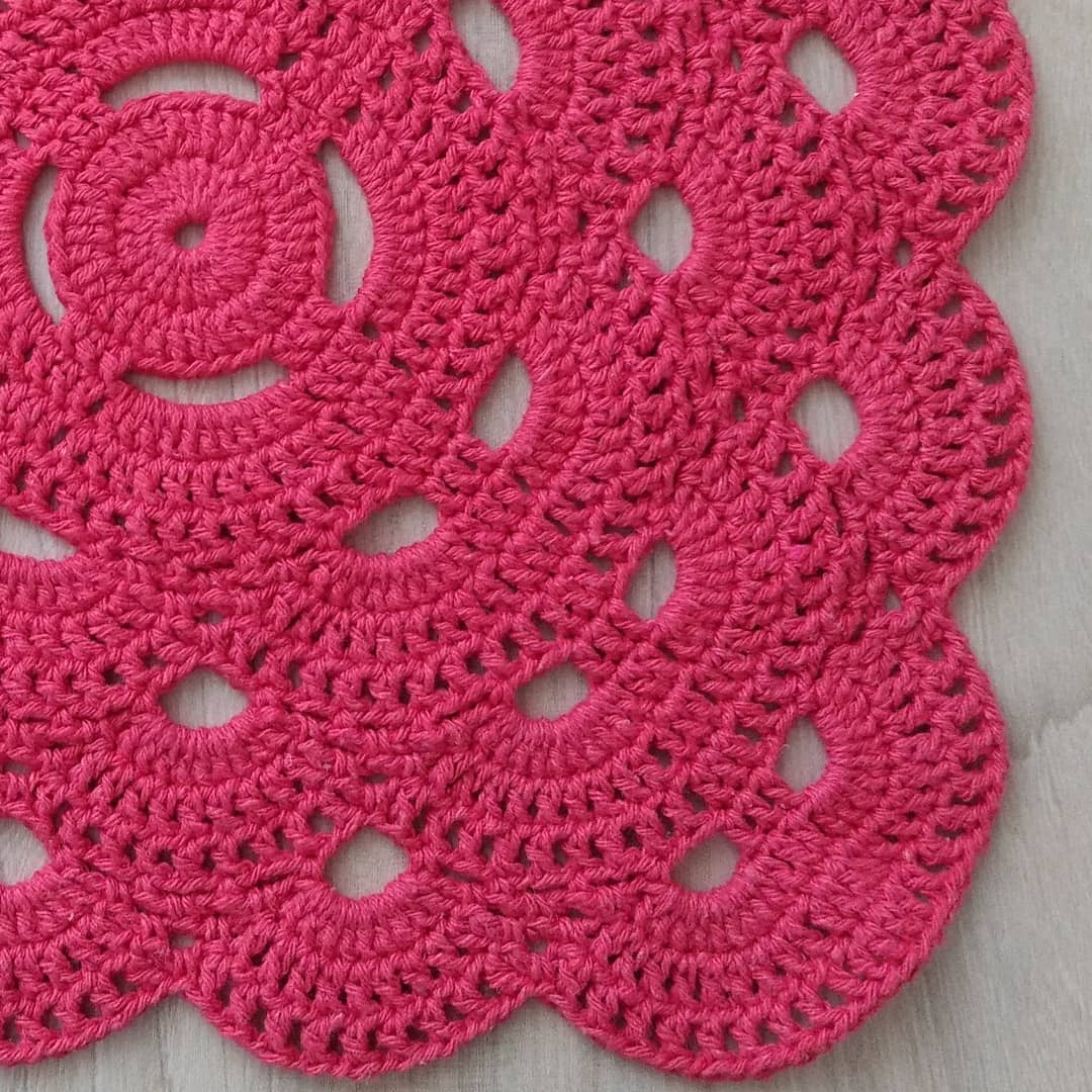 passo a passo sousplat de crochê redondo